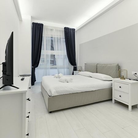 Appartamento Duomo View - 2 Min From Duomo Amazing Location Milano Esterno foto